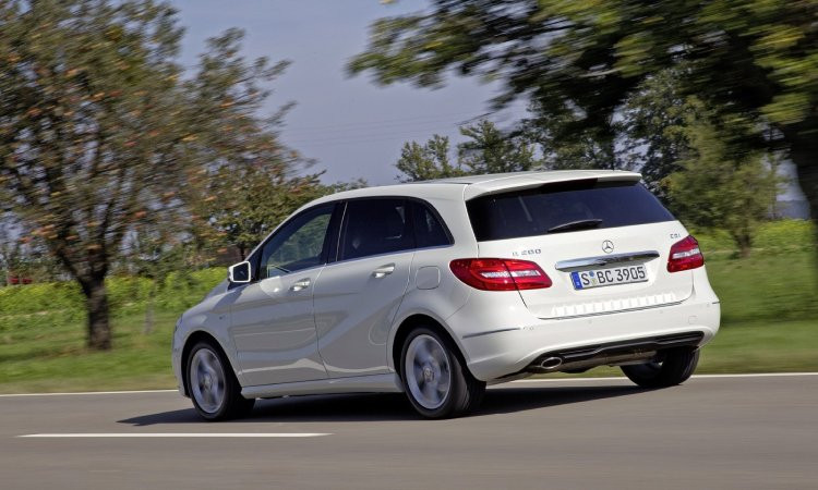 عربيه تويتا